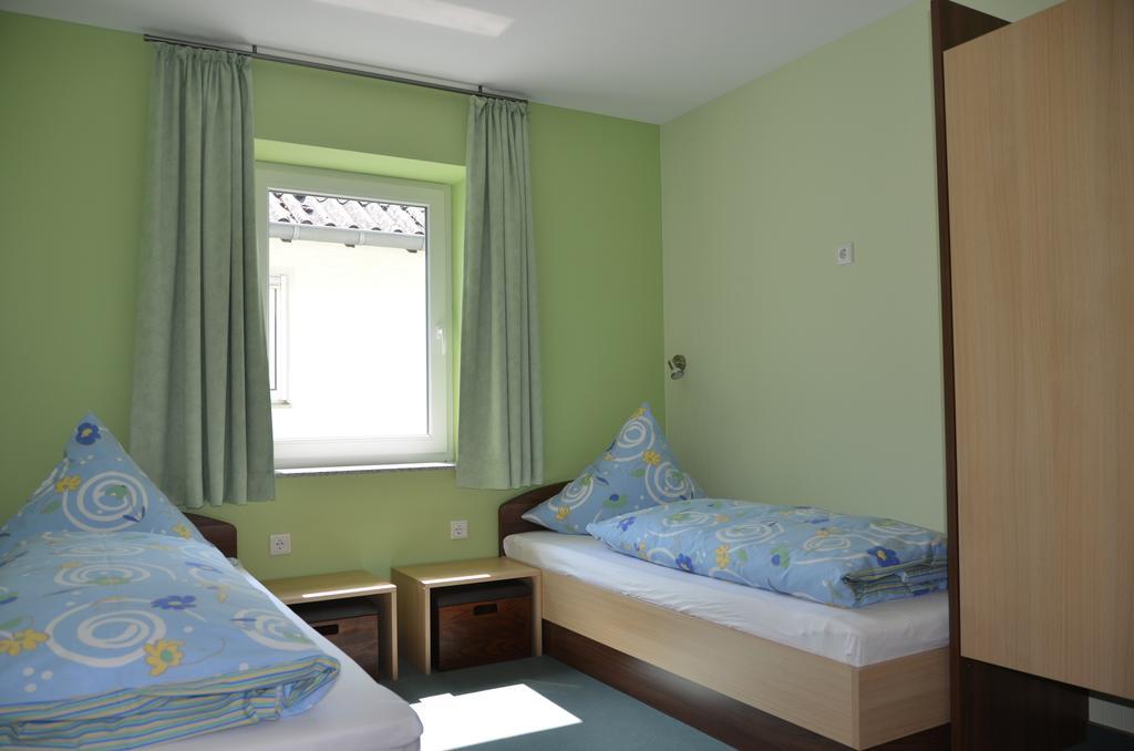 Ferienwohnungen Landgasthaus Janshen Ellscheid Номер фото